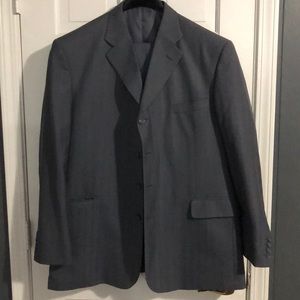 Jacket (46R), vest (46R), and pant (40R)